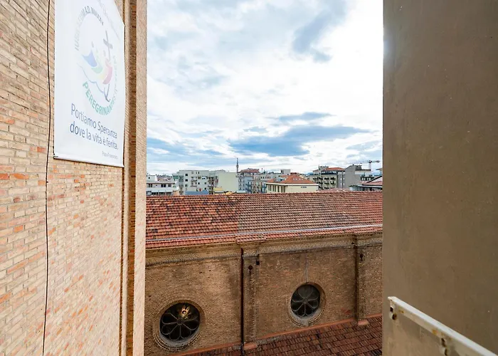 Guesthost - Sweet Center *