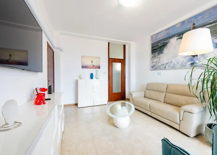 Guesthost - Sweet Center *