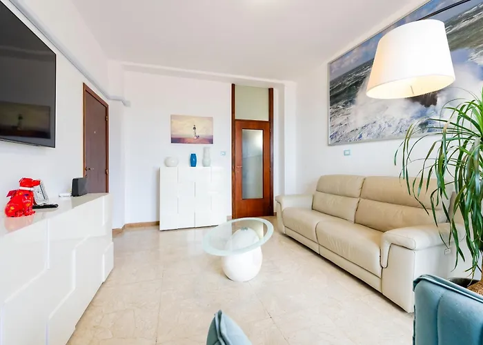 Guesthost - Sweet Center *