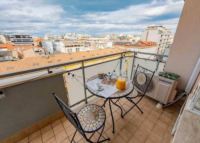 Guesthost - Sweet Center * ペスカーラ