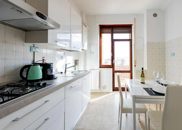 Guesthost - Sweet Center * ペスカーラ