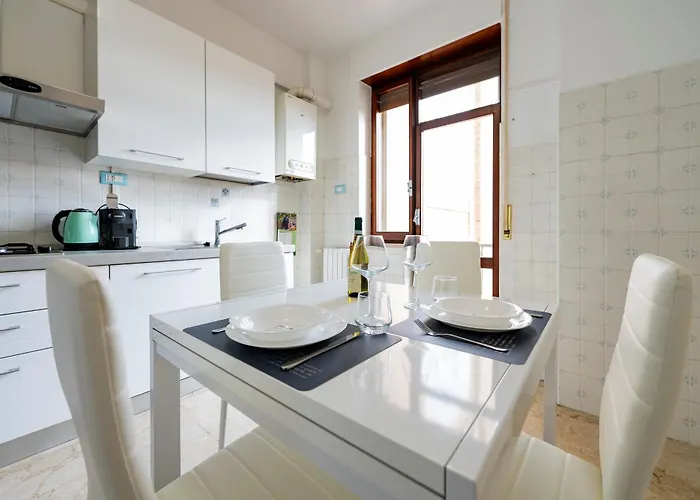 Guesthost - Sweet Center