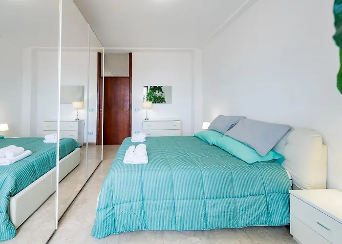 Guesthost - Sweet Center *