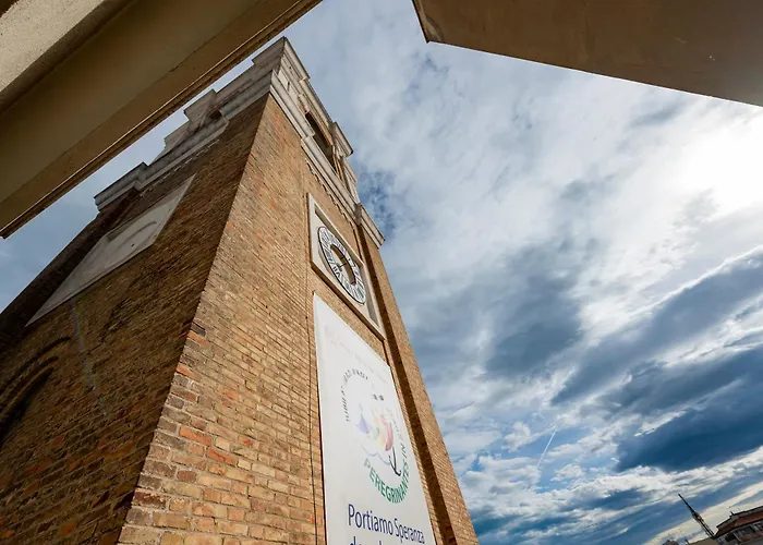 Guesthost - Sweet Center * ペスカーラ